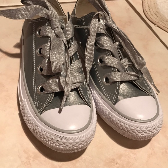 NWT CONVERSE shiny silver sneaker tennis shoes 6.5 - Picture 10 of 16